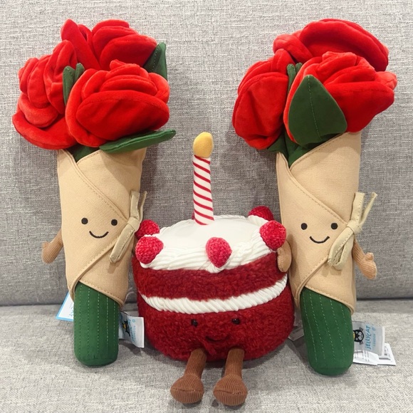 Jellycat Amuseables Cheri Cake Brand New with Tags (BNWT) - Picture 4 of 7